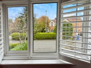 Shutter- click for photo gallery